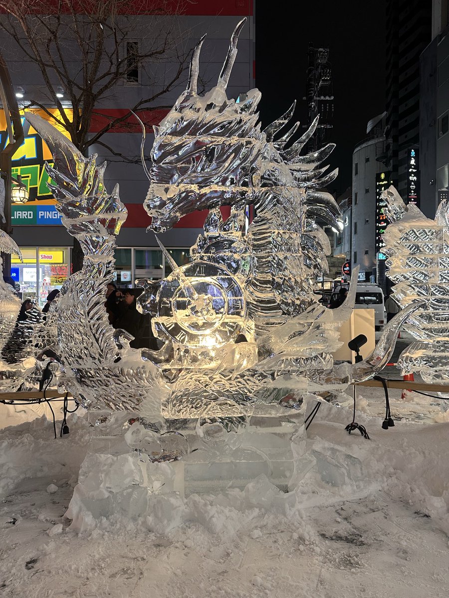 ShunChannel00's tweet photo. ❄️雪まつり×守護龍🐉
今年も見守られてます🙏

#札幌メンコン　#雪まつり　#守護龍 https://t.co/2PT1z9uGmU