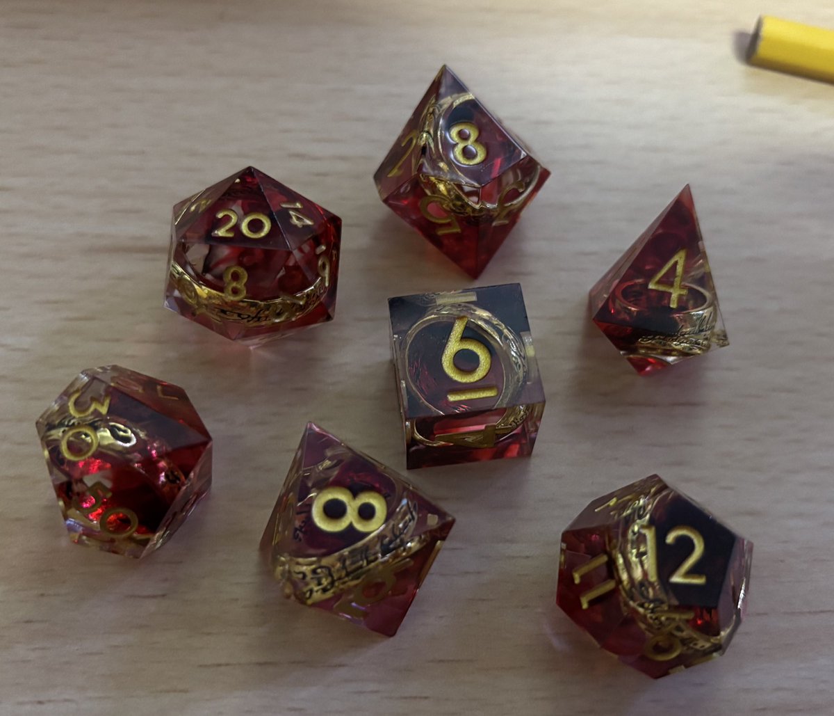 Tengo dados del anillo único soy la persona más feliz del mundo