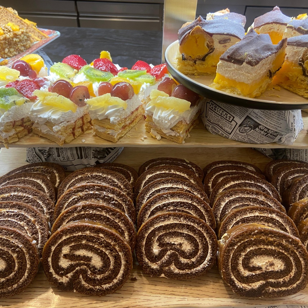 ¿Te pierdes por los dulces? En nuestro bufé tendrás donde elegir 🤤.

puertoantilla.com.

#PuertoAntillaGrandHotel #Islantilla #Vacaciones #Familia