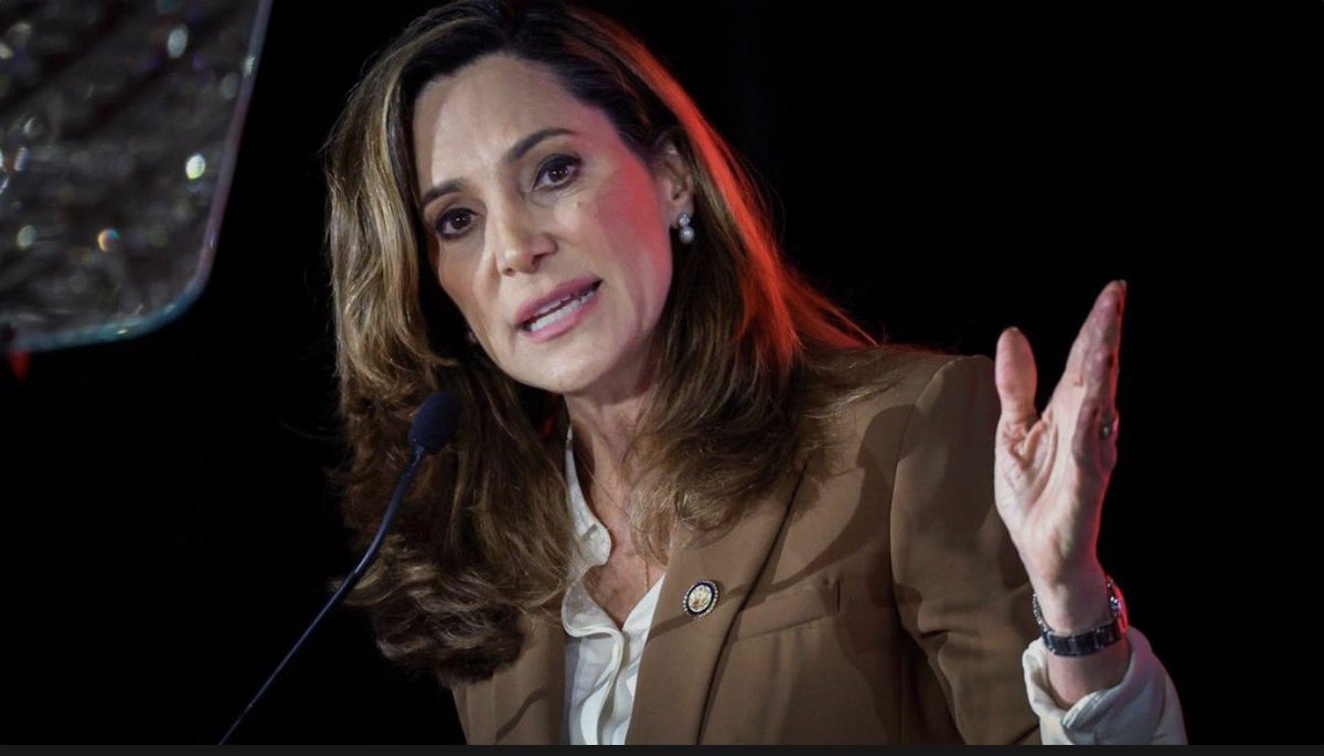 🇺🇸🇻🇪 ¡FUERTE DENUNCIA DESDE EE.UU.!

La congresista María Elvira Salazar se pronunció con dureza sobre el secuestro de Juan Pablo Guanipa.

Su captura, horas después de ser liberado, confirma el patrón criminal del régimen: fingir diálogo mientras usa la fuerza bruta para