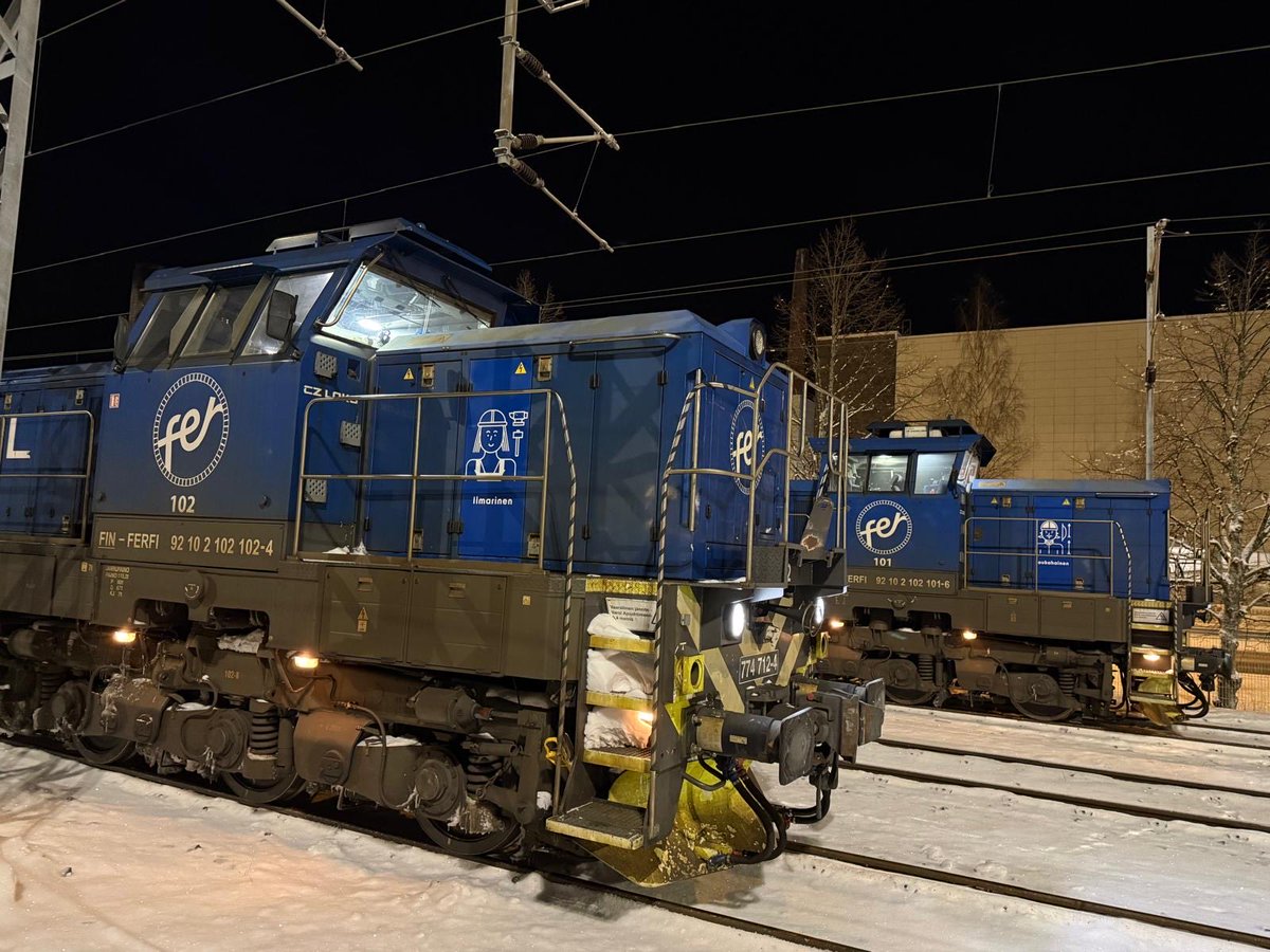 Viides julkaistava veturimme hahmo on Joukahainen. 🏹 Joukahainen on Dr18-dieselveturi, veturinumeroltaan 101.

Design: Franz Design Oy

#fenniarail #fenniarailveturienhahmot #fenniarailjoukahainen #fenniaraildr18