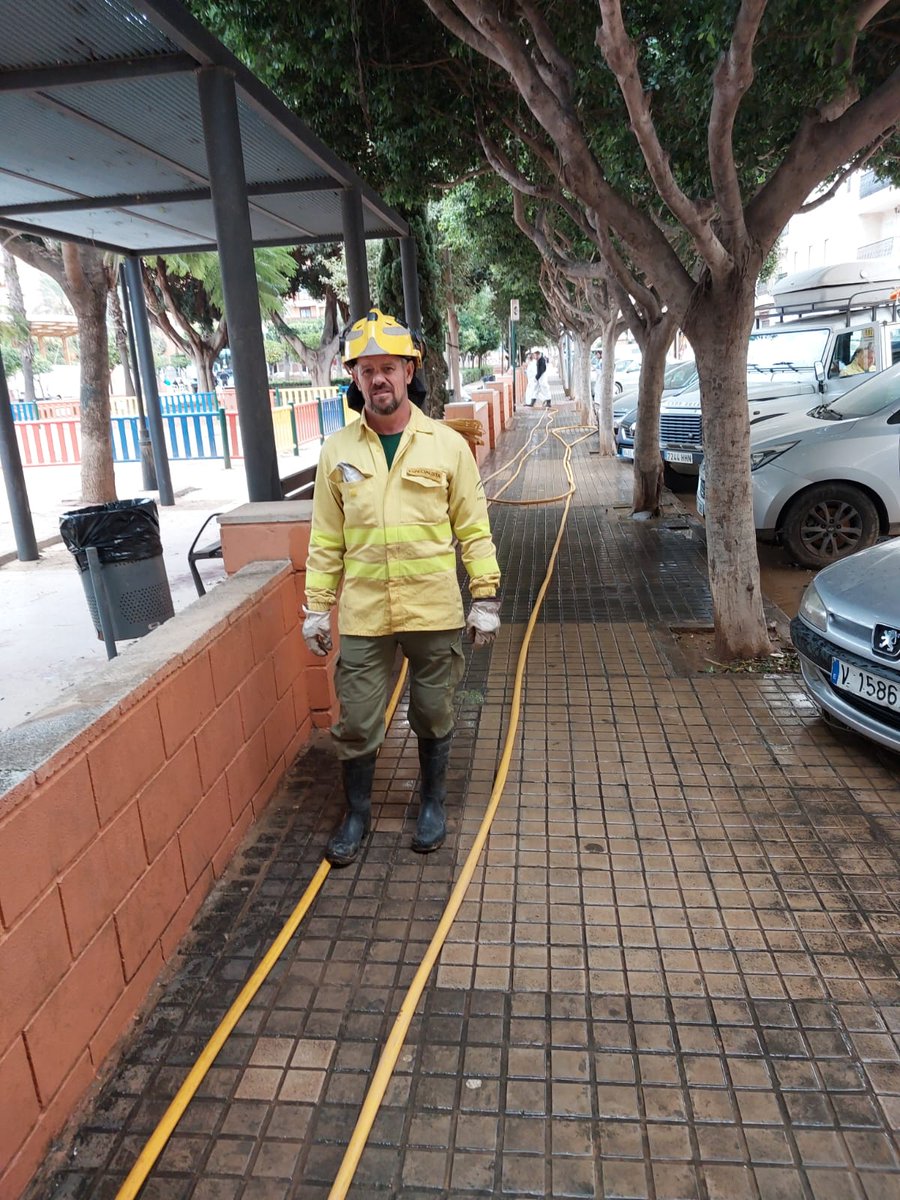 Día con sabor agridulce en #Córdoba. Última misión de Jesús Bernier Gimbert en el CE-206. Por un lado la pena de que se vaya un gran profesional, un excelente compañero, gran persona y amigo. Por otro, la alegría de verle iniciar una etapa tan merecida: ¡Feliz Jubilación Jesús!