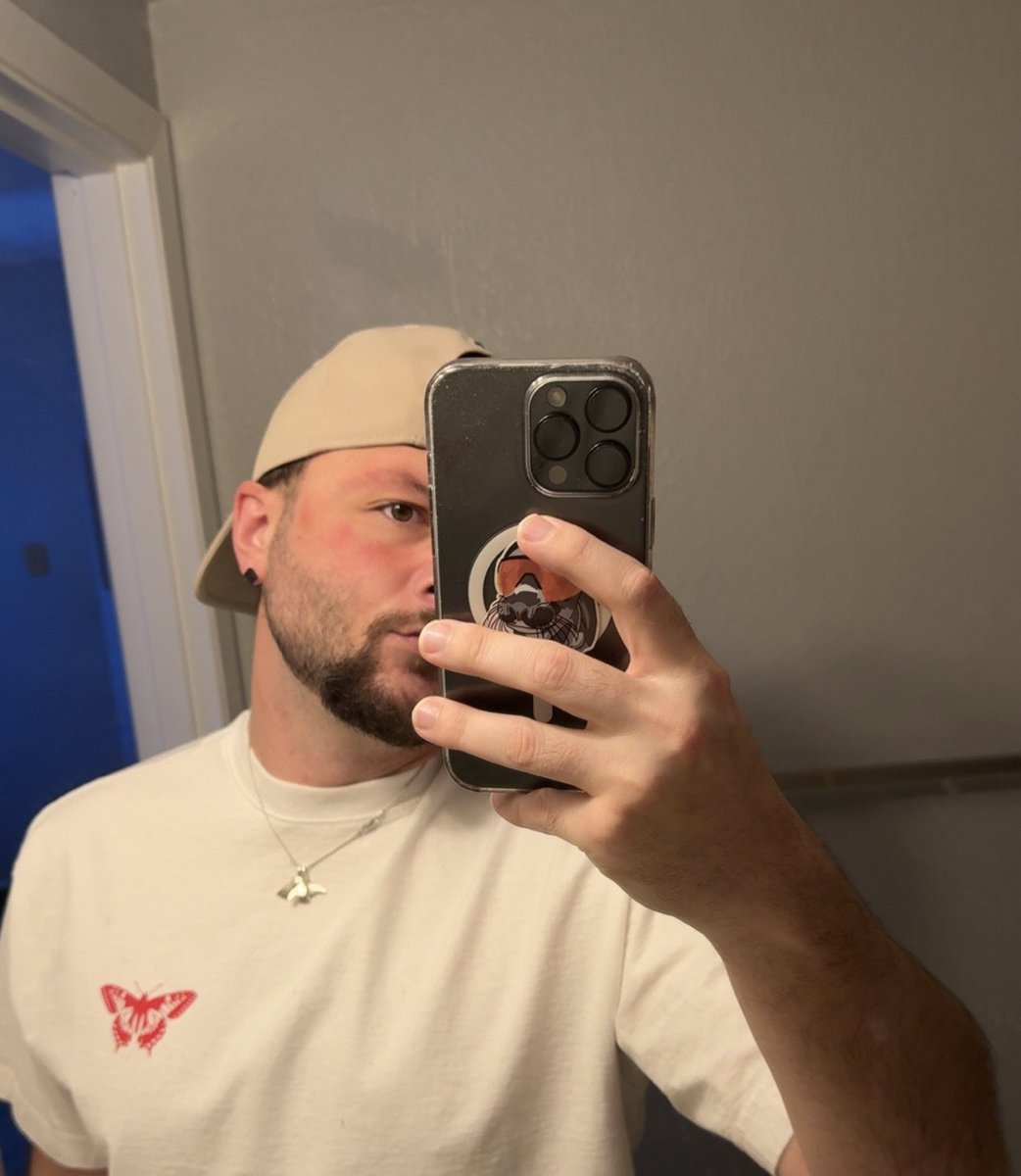 JWEscreenshots tweet media