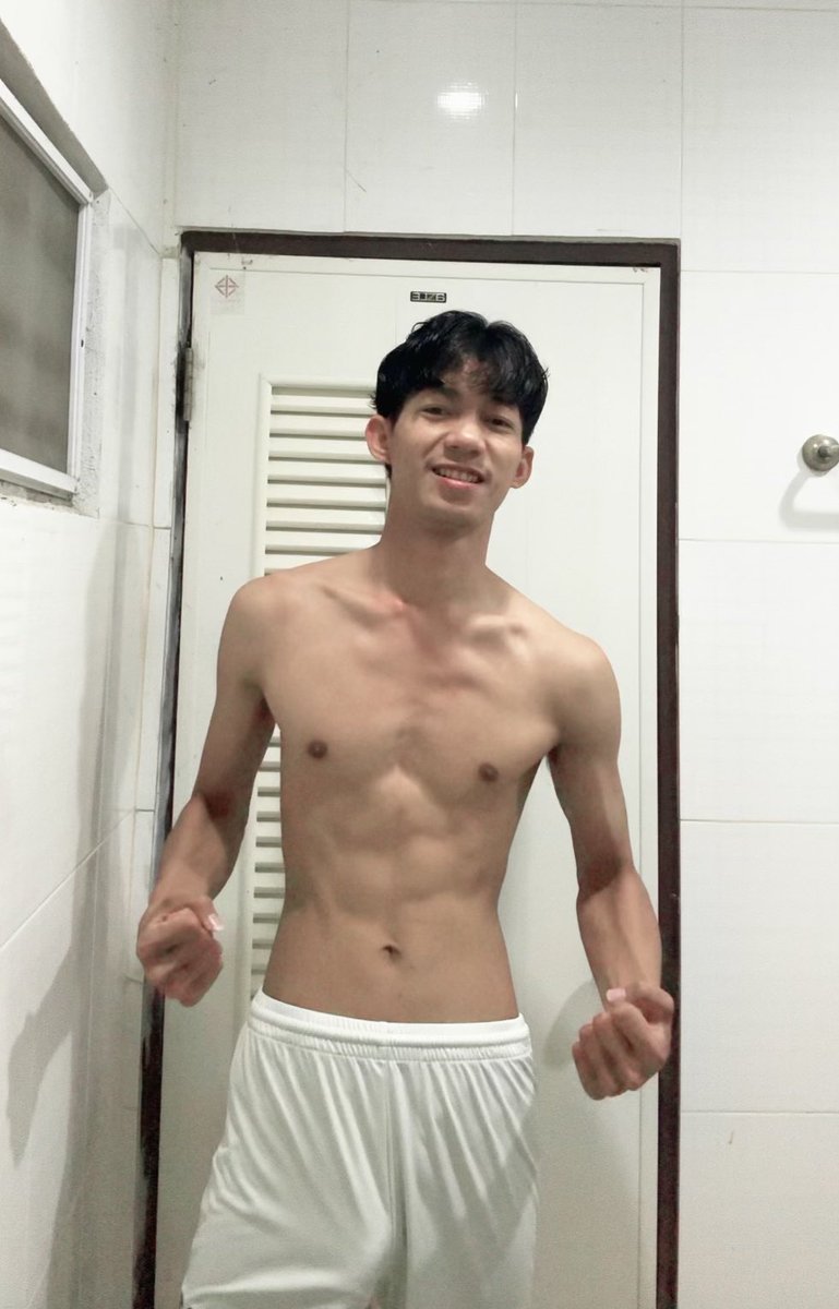 POLAR_BEAR54's tweet photo. พอจะมี💪🏻อยู่บ้าง ถึงจะน้อย 555 #โคราช https://t.co/cPBeorGHmB