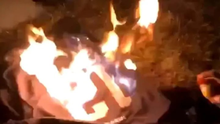 J U Z ¡ tweet media