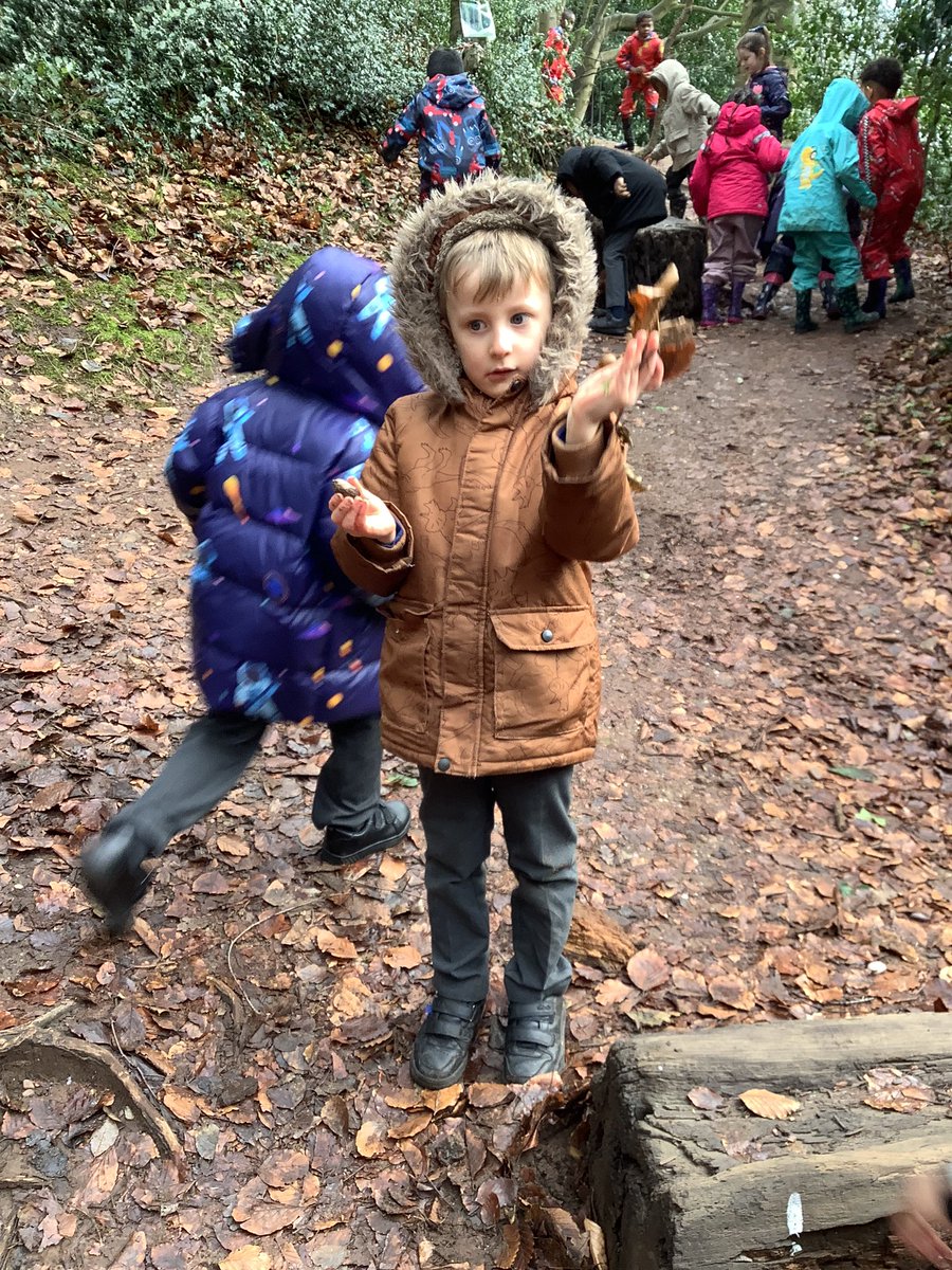 AbbeyPrimary's tweet image. Hunting for natural resources…. This is what we’ve found so far! #Y1 #Art #Forestschool