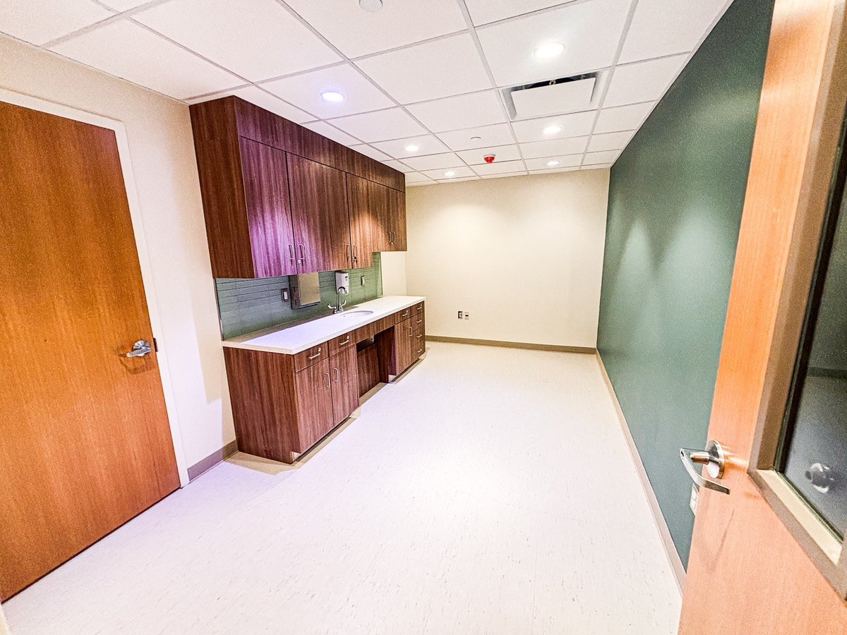 CWCBuilds's tweet photo. Cauldwell Wingate reached substantial completion on Stony Brook Medical Center’s imaging optimization project—adding two new state-of-the-art imaging rooms (five total) to enhance workflow, diagnostics, and patient care.  #cauldwellwingate #cwcbuilds #newyorkconstruction https://t.co/ETRvb2rFui
