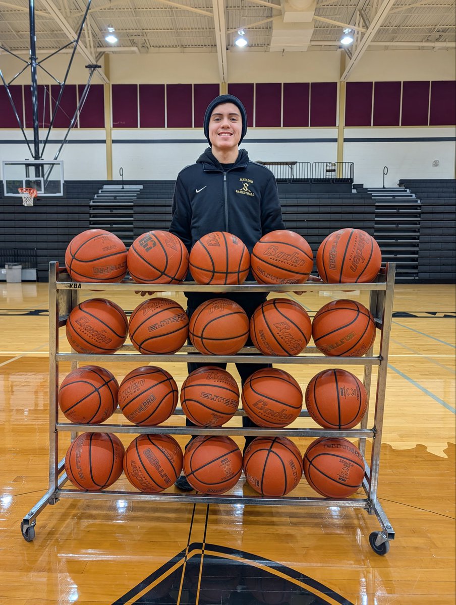 SeguinBoysHoops's tweet photo. 〽️ATADOR NATION‼️ Manager by title, MVP by actions‼️ We would like to give a shout out to Xzavier Vela and Mr. Spence for getting our ball rack welded back together‼️ Above and beyond for the team ⚔️ #MATADORNATION #IGYB 〽️⚔️🏀🖤 https://t.co/aqEj2ClLP4