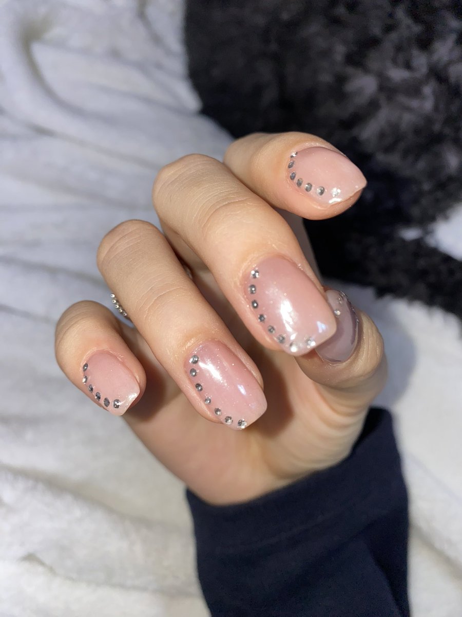 요즘많이보이는장미크롬하츠네일 
만드는 저저저저저ㅓㅓㅓ번에 햇엇다우~ 
추억이다 지금 보니까 예뿌네 또 할까