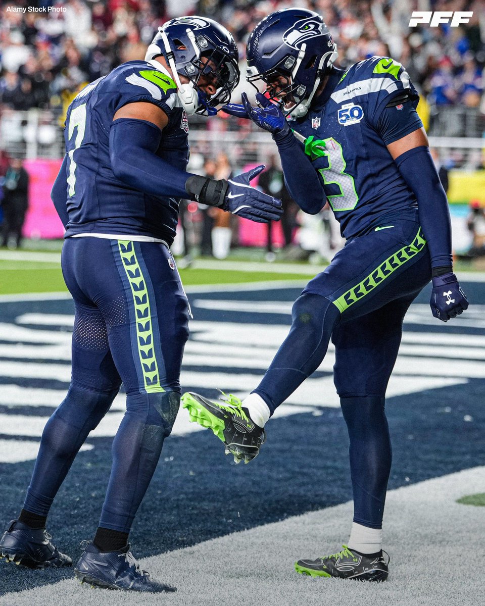 PFF's tweet photo. The Seahawks during the playoffs:

🔵 7 takeaways
🟢 0 giveaways https://t.co/m7ggOYihsJ