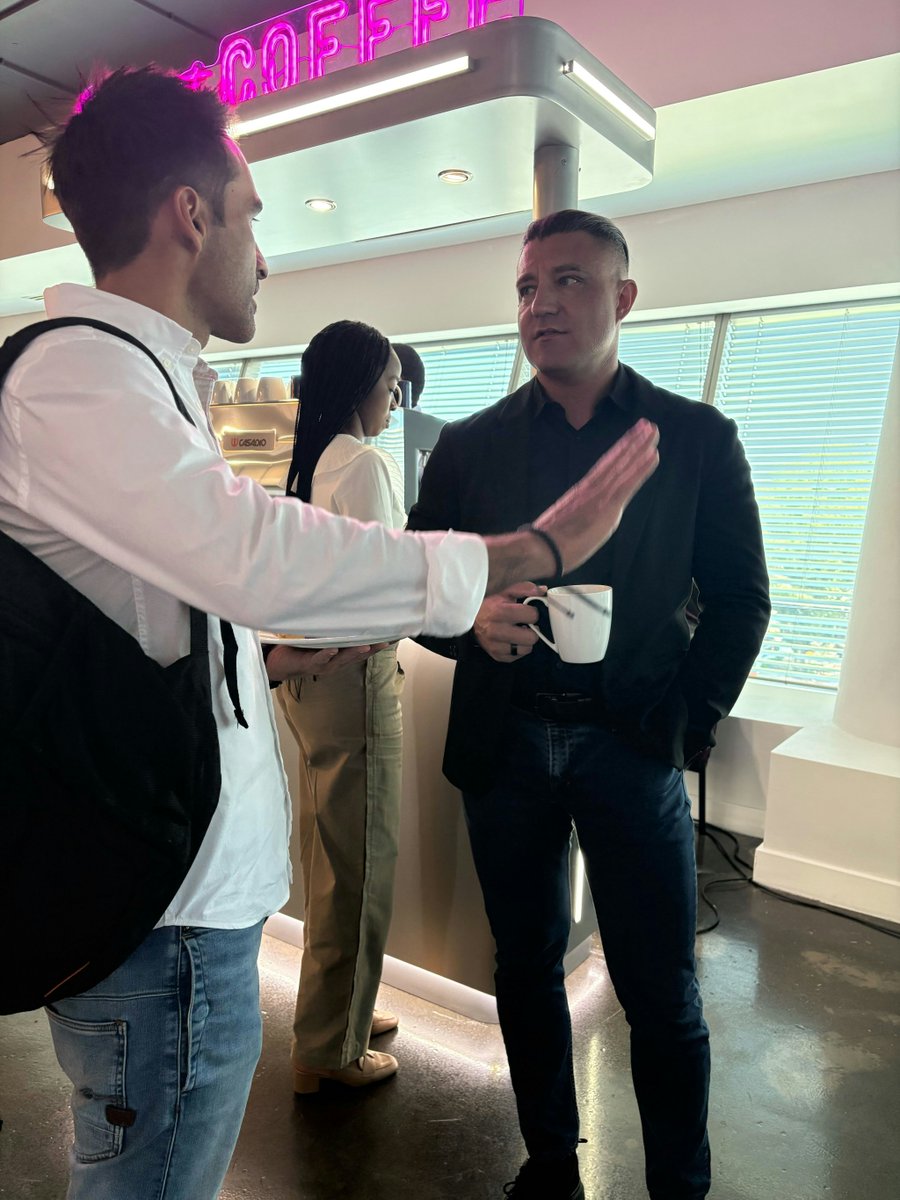 Embracing boldness comes with risks, but the rewards are worth it! 

Thanks to @EduardoLins for the inspiring insights and @PhuthiMahanyeleDabengwa for organizing this event. As a leader, I’m reminded to step out of my comfort zone. Here’s to challenges and their rewards!