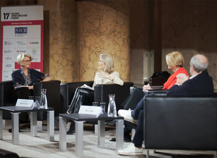 eexcellence's tweet photo. 🎢 "El #manager del futuro = Chief #Experimentation Officer”. @AmyCEdmondson, Katy George y @LaurentChoain en @GDruckerForum  https://t.co/6taLvKZIzH 
"Instala la experimentación continua con rigor. La IA acelera el ciclo prueba–aprendizaje–escala. Exige método" 📝
#Management https://t.co/frajnJmJ0S