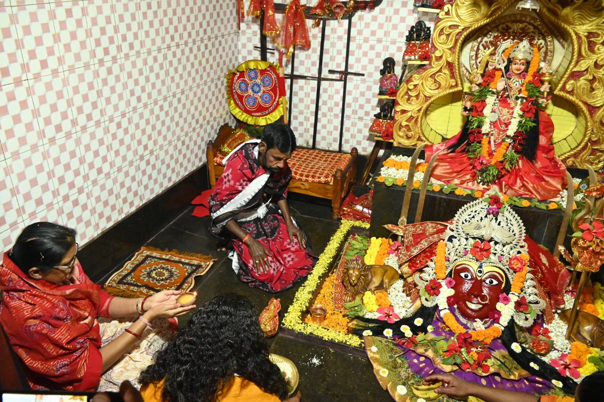 PravatiPOdisha's tweet photo. ଜୟ ମାଁ ଯୋଗମାୟା 🙏 https://t.co/b7rTashPzL