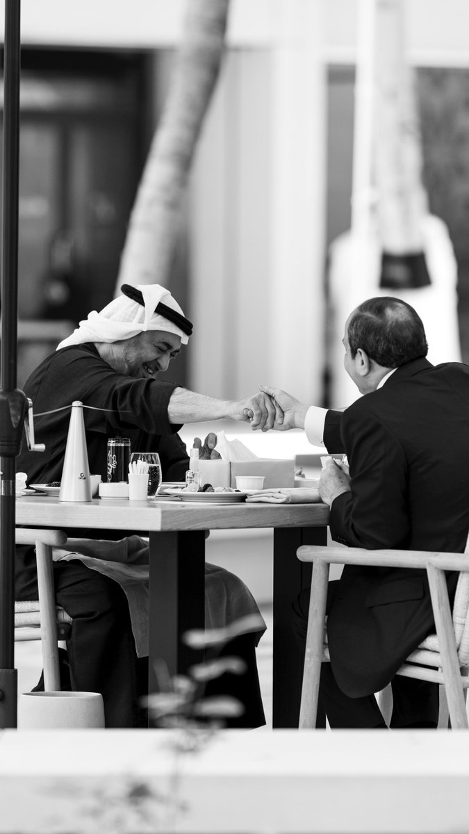 Mohammad_ae's tweet photo. مقتطفات من استقبال رئيس الدولة للرئيس المصري خلال زيارته الأخوية https://t.co/KR5aJ1TVWr