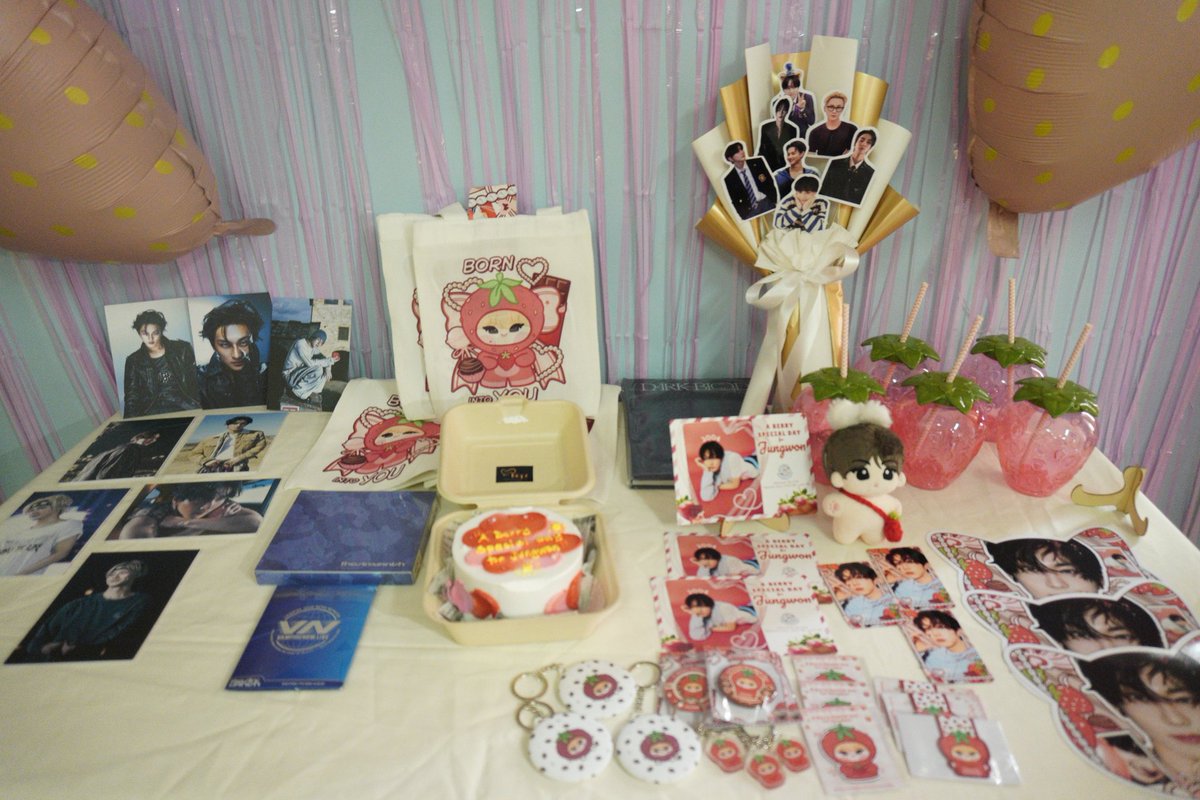 cupsandmemories's tweet photo. Appreciation post for everyone who made our first event unforgettable 💫

A Berry Special Day for Jungwon wouldn’t have been this meaningful without everyone who helped make it happen 💖

#ABerrySpecialDay #JungwonDay #KCM https://t.co/cdfjMK6uS8