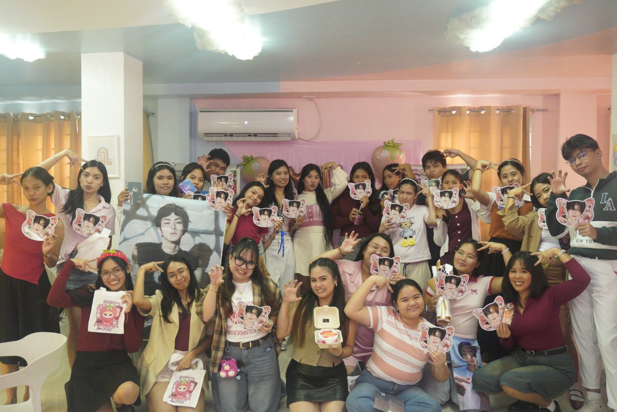 cupsandmemories's tweet photo. And lastly, to all the attendees, we hope you enjoyed every moment as much as we did.
To everyone who showed up, screamed, laughed, and celebrated with us. THANK YOU for making this BERRY SPECIAL DAY for JUNGWON extra unforgettable 🍓🍫 

#ABerrySpecialDay #JungwonDay #KCM https://t.co/stwMtAap1I