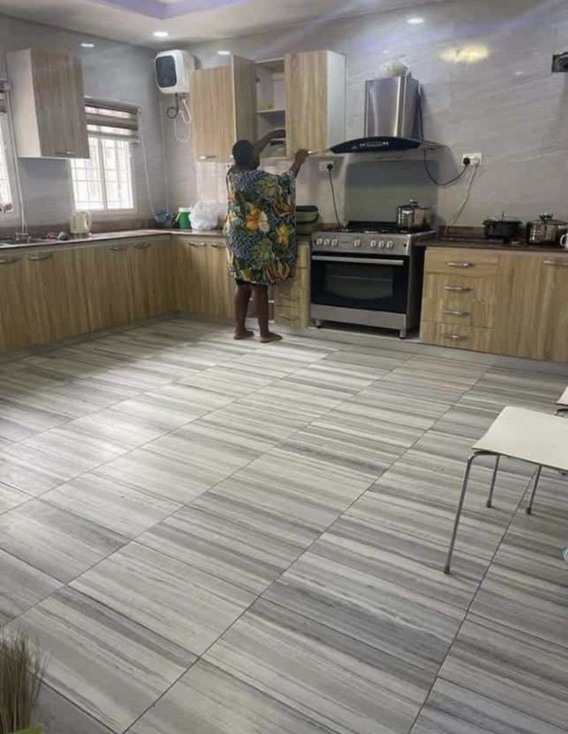 Bukolababii's tweet photo. If Lagos landlord catch this kitchen 😂😂 https://t.co/Tt0D1C89Ex