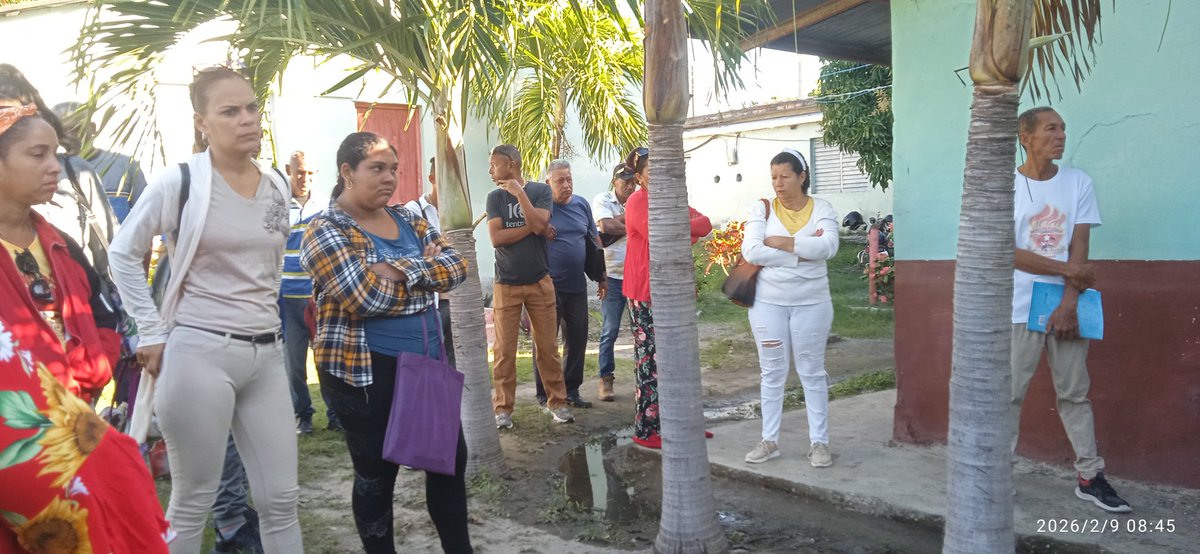 Interviene el Director General  de Educación Amauris Torres  durante el matutino especial desarrollado en la Dirección General de Educación para explicar la nueva estrategia de trabajo a partir de la situación actual y las medidas indicadas por nuestro Ministerio
#EducaciónPilón