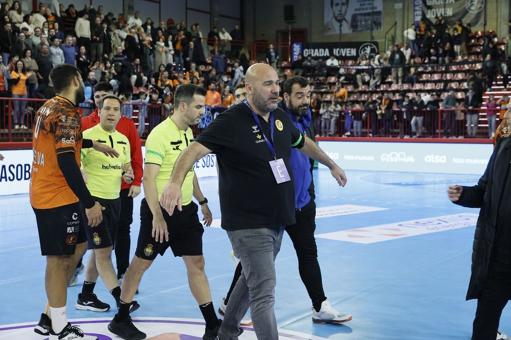 SERcuenca's tweet image. SER Deportivos Cuenca (09/02/2026)
🎙️@luisjagarmi
➡️@UBConquense épica victoria con @kaind95
➡️Análisis @DavidAngulo89
➡️Pinchazo @cdquintanardrey
➡️Polémico @BMTorrelavega - @BMCdadEncantada con Lidio Jiménez
➡️Victorias @ADSanJosObrero y @fsvivocuenca
🔗cadenaser.com/audio/cadenase…