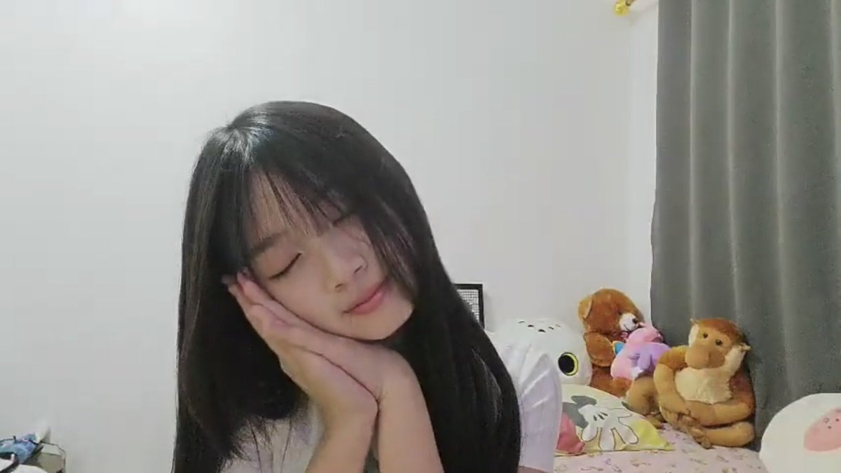 FritzyForce's tweet photo. Malam sheng @RFritzy_JKT48, selamat istirahat loveee ( ˘ ³˘)♥︎
#Zyleep #SweetZyDream https://t.co/W1An0YIbmb