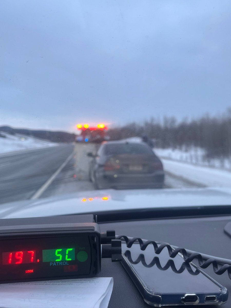 GRCNB's tweet photo. Récemment, la #GRCNB a intercepté un véhicule sur la route 2 entre #PerthAndover et #Woodstock pour avoir roulé à 197 km/h dans une zone limitée à 110 km/h. Le conducteur s'est vu infliger une amende de 1 204,50 $ (1/2) https://t.co/4RaMkcarAL