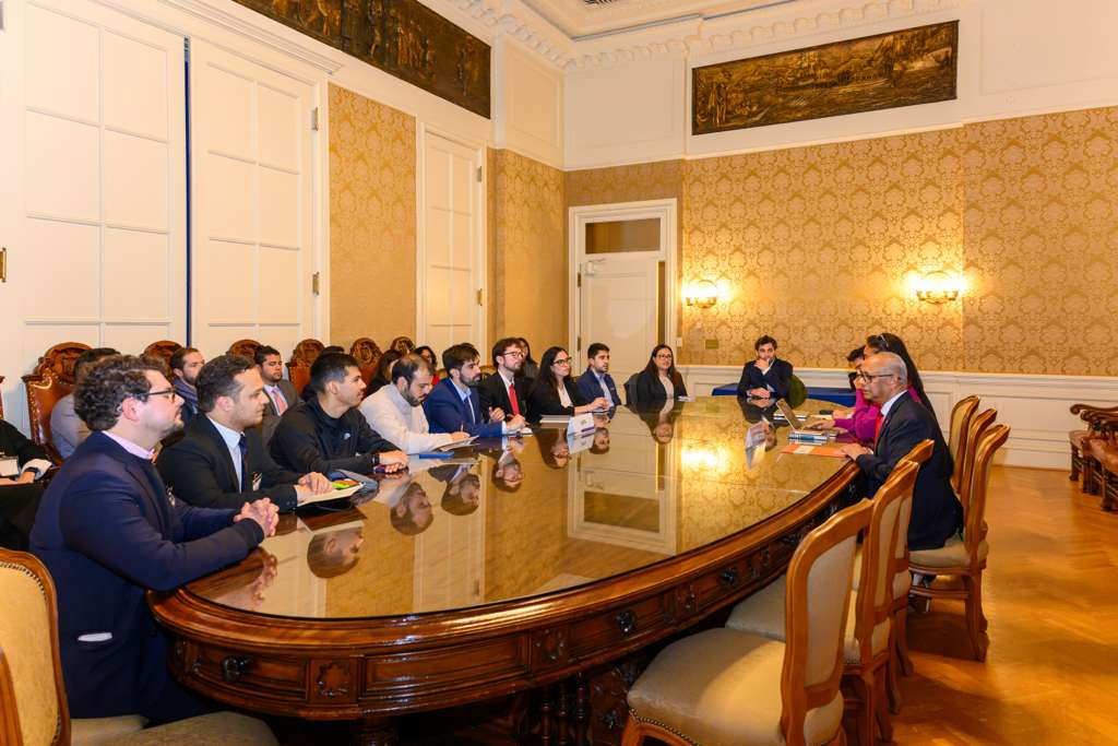 Fue un placer reunirme con integrantes de la Asociación de Política Latinoamericana <a href="/harvardlapa/">Latin America Policy Association</a>. En un mundo fragmentado, el multilateralismo es más importante que nunca. <a href="/OEA_oficial/">OEA</a> sigue siendo un foro clave para el diálogo, la generación de confianza y las respuestas