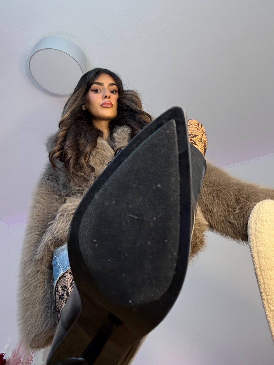 princess leyla 💕 tweet media