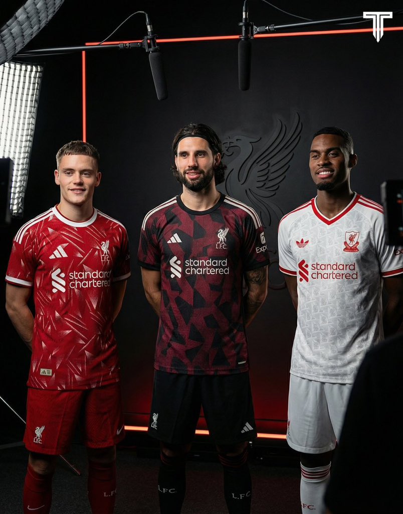 🚨 𝗟𝗘𝗔𝗞𝗘𝗗: According to all the latest reliable leaks, this is a great representation of how the <a href="/adidasfootball/">adidas Football</a> Liverpool kits for the 2026/27 season will look like.

🎨: <a href="/TouchlineX/">The Touchline | 𝐓</a>