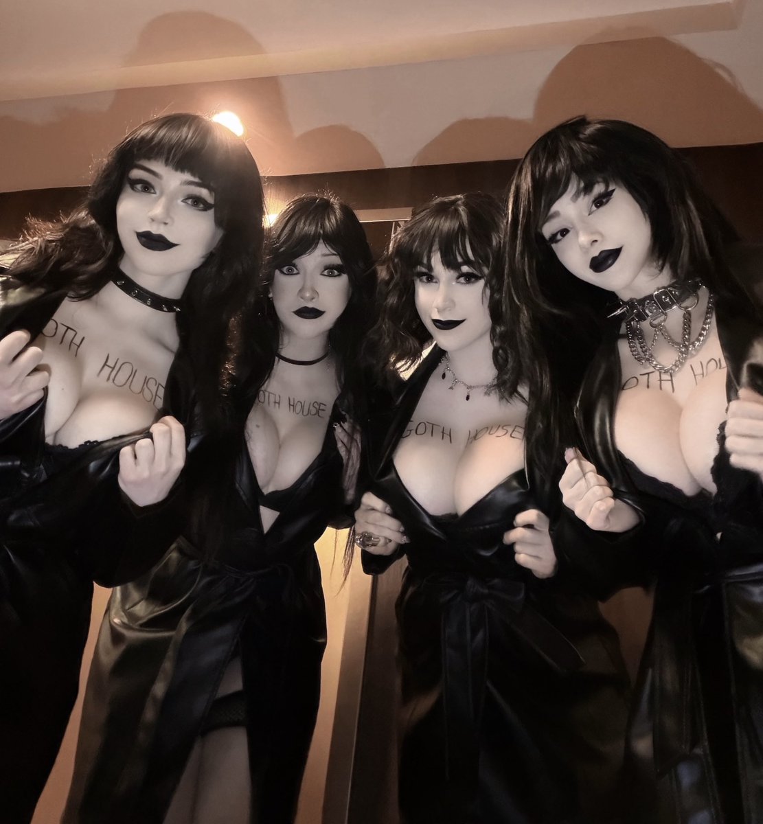 Buttercupcosplays tweet media