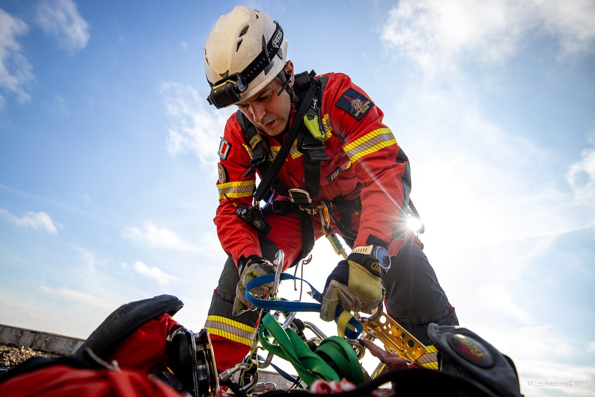 PompiersParis tweet media