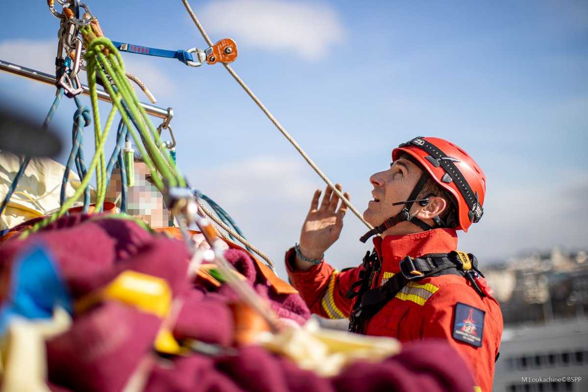 PompiersParis tweet media