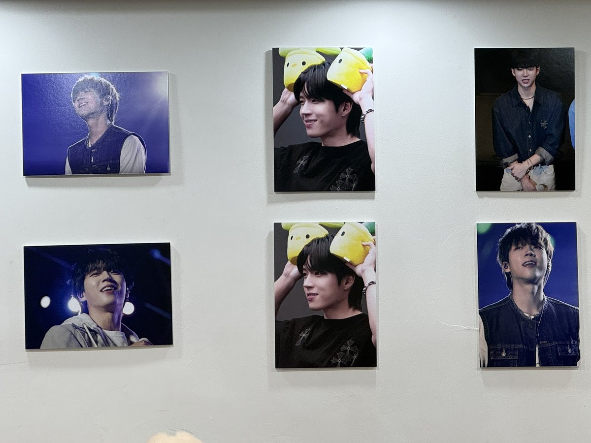 summary_woo's tweet photo. 연구대상 28호  — FIELD NOTE 

2番目は凄く混んでてカフェにいる間は座れなかったので写真撮ってラキドロして早々と出ちゃいました！

ここはお部屋とかのイメージかな？
とても可愛らしかった🥰

#퇴근못하는_연구소
#WH_BDAY2026
#남우현 #인피니트 #생일카페 https://t.co/WTMWcLR4TN