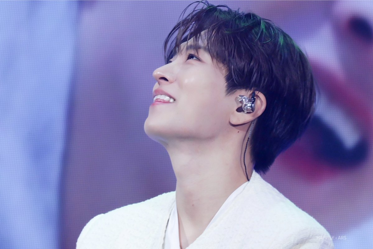 D-562

Still my reason. 🫶🏻

#영재 #YOUNGJAE