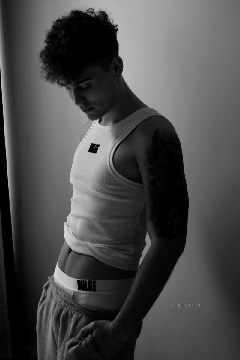 Photoshoot 🔥 DM 
OF collab 💦 DM 
Erotic massage 🥵 DM 
mo: Maks