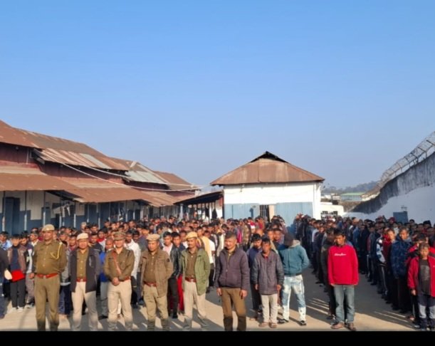 PunchSangma's tweet photo. @1000xgirl @grok So many unfortunate souls saying hello to you the have $GIVEUP hope live stream from jail daily 
Ca: 7dAt48PkjrrFfhBHKJLHnBCkB2zQehXHChVHo597pump https://t.co/fpwHcszsBH