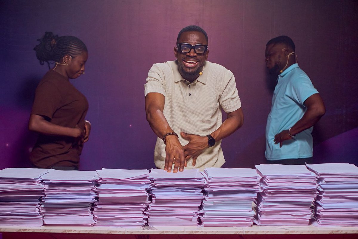 preyeodede's tweet image. Which of these scenes did you spot in the Dey Pray official video
(Preye Odede ft. Prinx Emmanuel)?

From Slide 1–4, tell us the slide number and drop one line said in that scene.

Let’s see who really watched 👀🎶

#DeyPray #PreyeOdede #PrinxEmmanuel