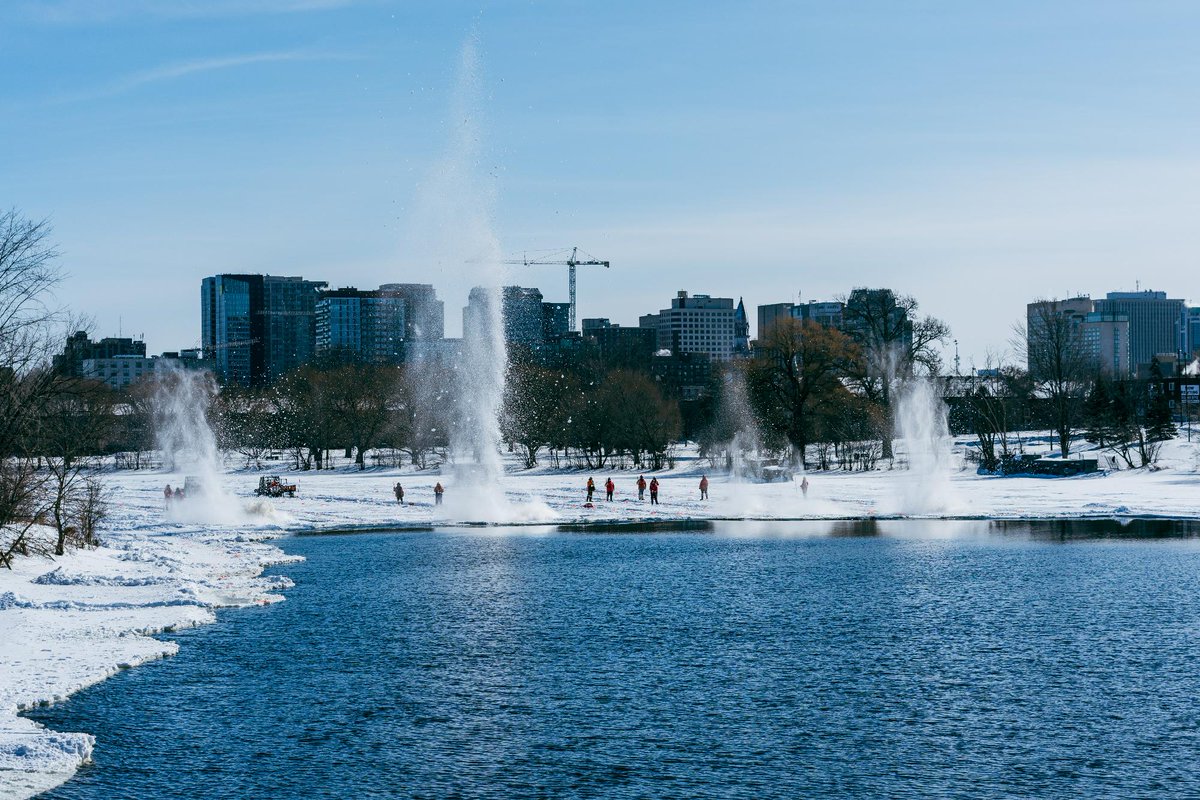 Rideau River Flood Control operations will start on February 28, conditions permitting.
Please remember that the ice is not as solid as it seems, do not go on the river and stay away from the banks as these operations can create dangerous conditions. bit.ly/3NXjyH9