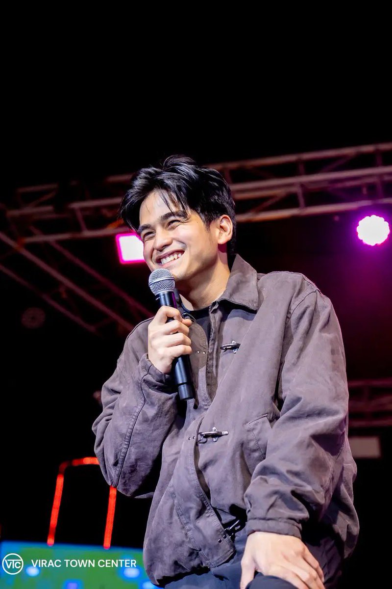 clare ꨄ︎ tweet media