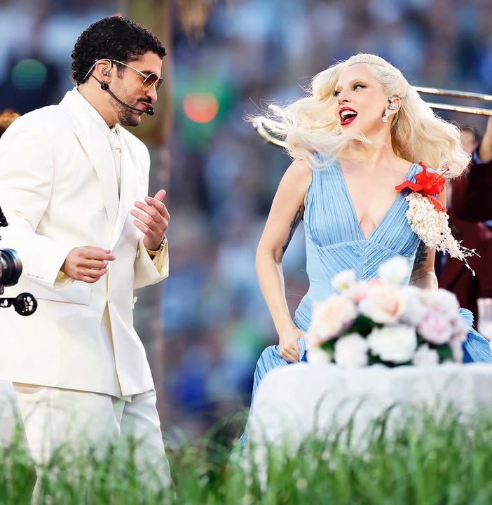 AxellLeon's tweet image. Jamás me equivoqué en escoger mi pop star favorita que me acompañara hasta el último día en este mundo. 
Lo grande que eres @ladygaga, lo afortunado que es @sanbenito, eres sin duda alguna la mejor representación de lo que es el amor y respeto. #SuperBowlLX #ladygaga #BadBunny