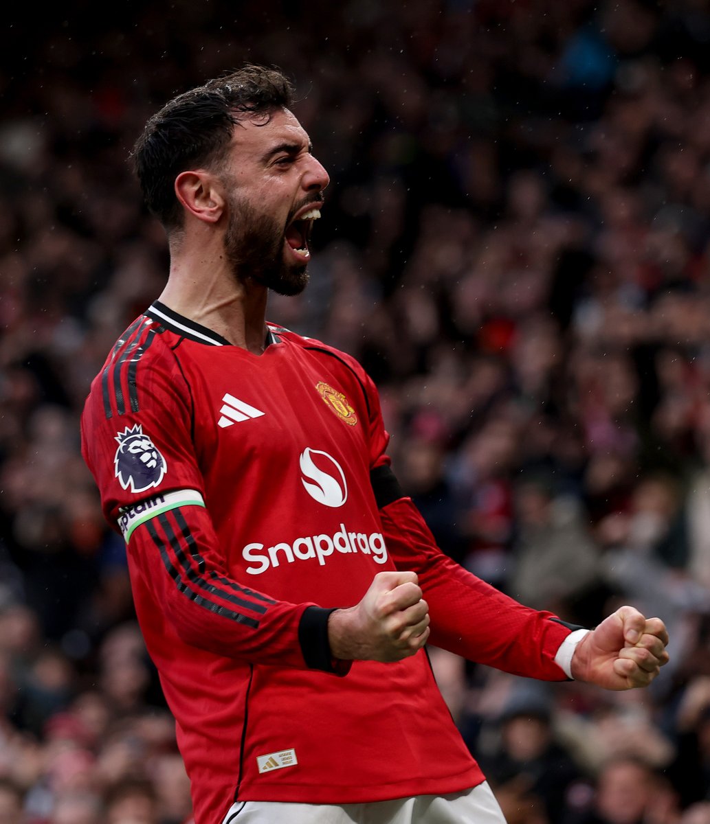 WhoScored's tweet photo. 🎯 Most key passes per game in the Premier League this season:

◉ 3.4 - Bruno Fernandes 
◉ 2.4 - Mo Salah
◉ 2.1 - Anton Stach 
◉ 2.0 - Bukayo Saka 
◉ 2.0 - Declan Rice https://t.co/TI31yearFn