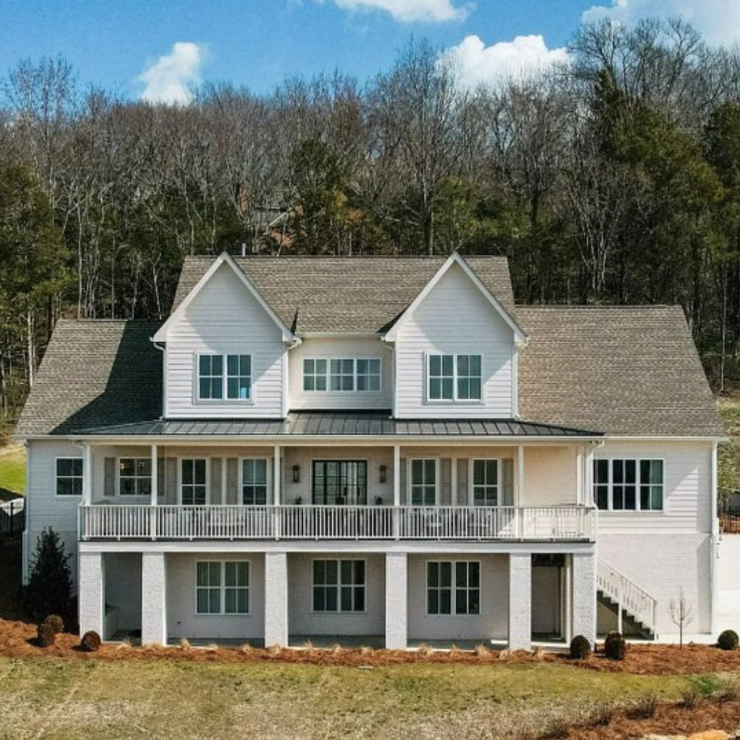 CustomHomesTN's tweet photo. Thinking about building a custom home in Middle Tennessee this year? Winter is the perfect season to plan layouts, elevations, and exterior details so everything’s ready when spring breaks ground. 

https://t.co/I2zT0ZoQW2

#CustomHomeBuilder #MiddleTennessee #HomeDesign https://t.co/xOcBrw0g6L