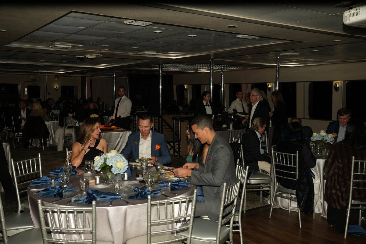 Biscayne Lady Yacht Charters tweet media