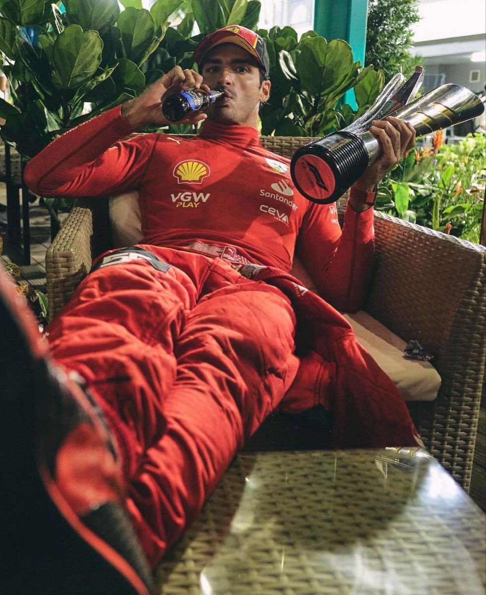 pool5ide's tweet image. 이거 엄스버전으로 찍자