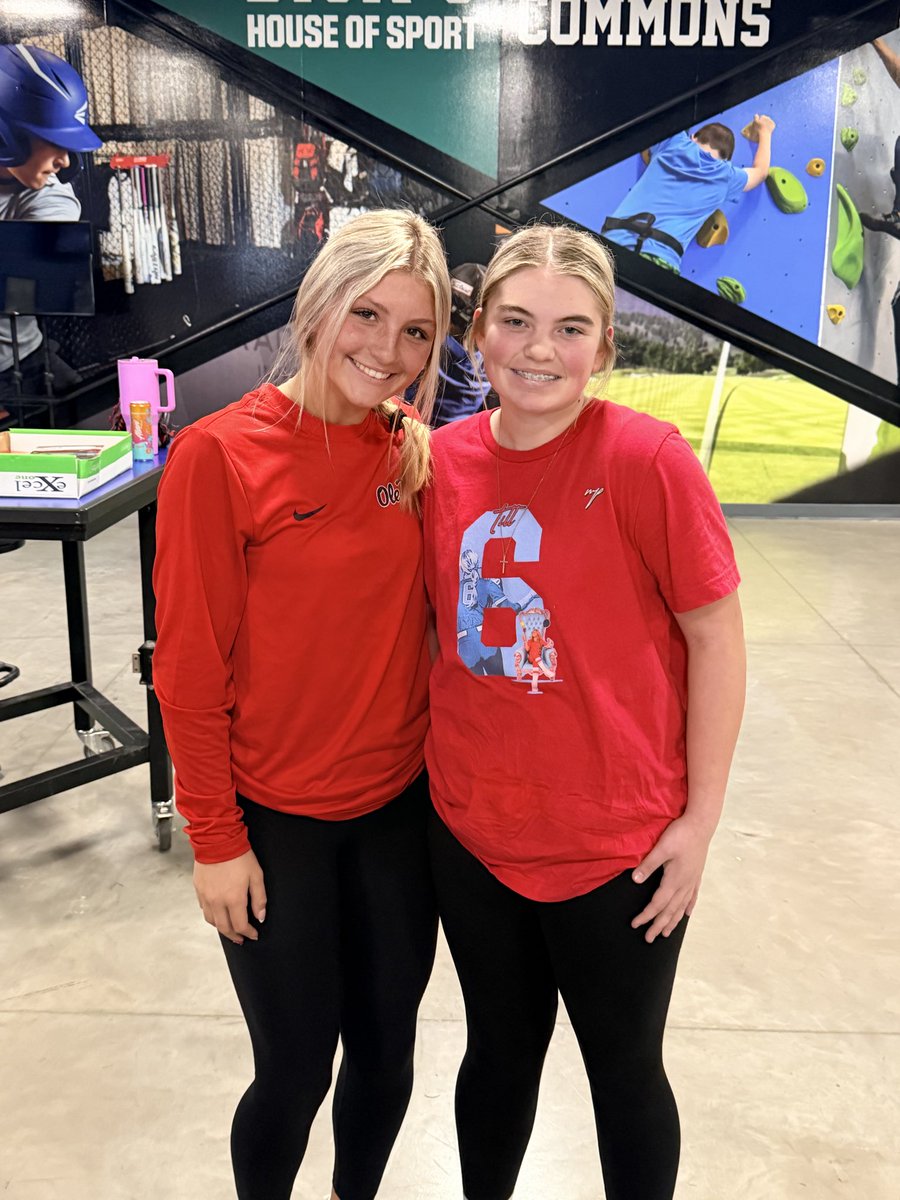 BayWade2's tweet photo. Attended a camp over winter break with some D1 players. We worked on defense, hitting and pitching and also got to do a Q&amp;A with the players. https://t.co/zECwVGg3MO