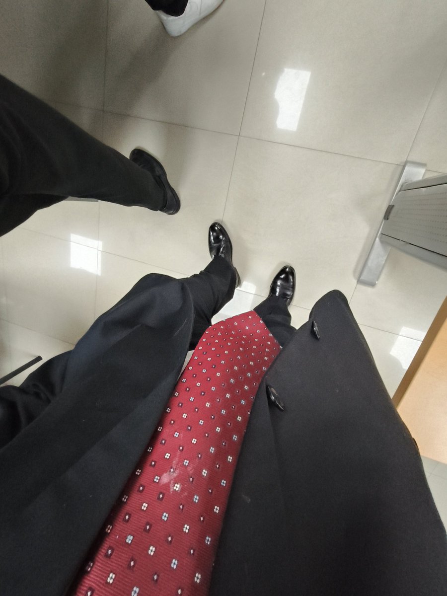 GeberPerz's tweet image. En ciertos actos jurídicos, la imagen proyectada puede influir en la percepción de la seriedad de una parte.
#BuenosDías #TodoTerreno #Abogado #Lunes