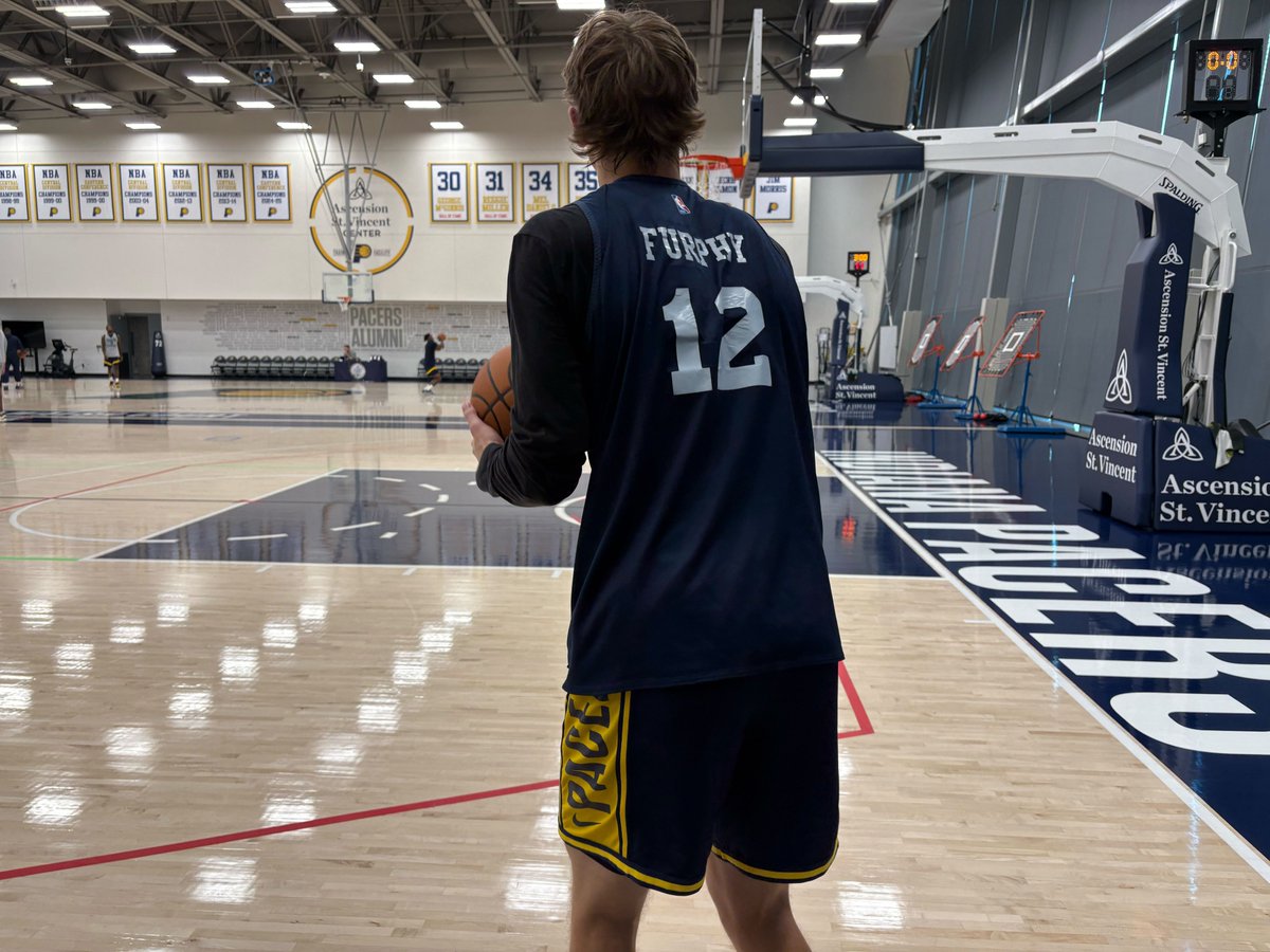 Johnny Furphy goes down as the Pacers lose to the Raptors: circlecityspin.com/third-quarter-…