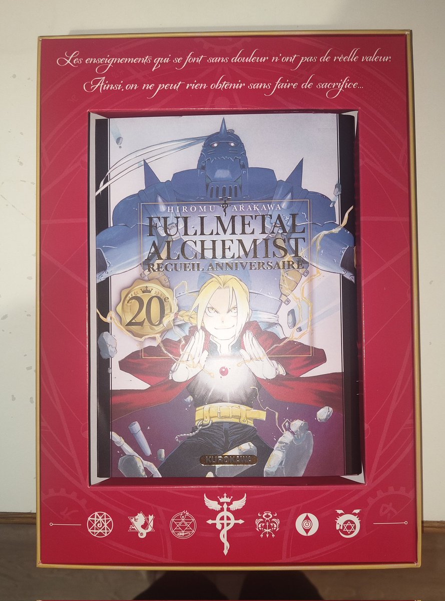 DumbAttitude's tweet photo. Mon meilleur ami qui connait mon amour pour Fullmetal Alchemist et m'envoie ça en Allemagne 😭 https://t.co/e9NQDNByUx