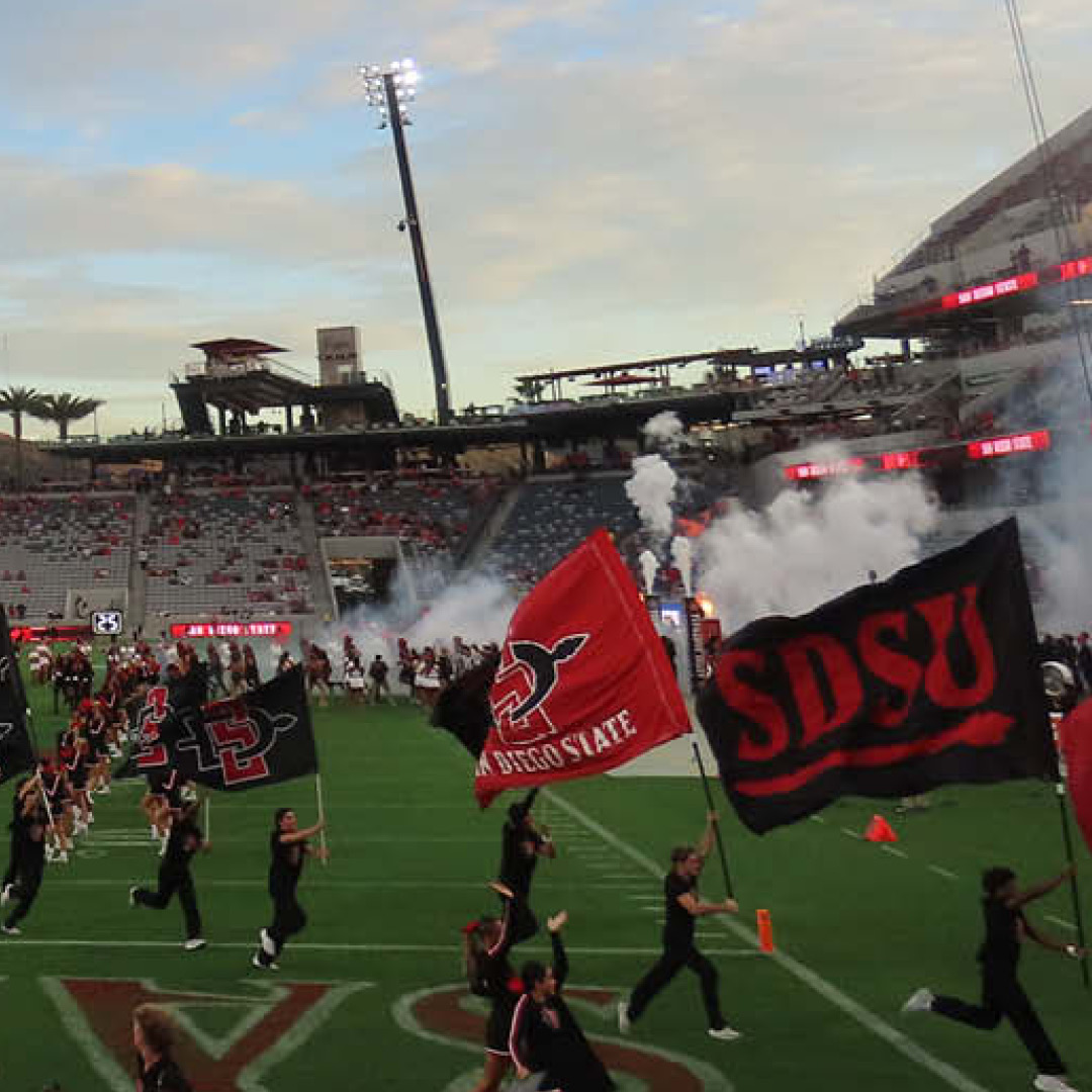 sonsofmontyNIL's tweet photo. 📢One month into the year and with so much going on in College Sports, here are our 3 Storylines That Will Shape San Diego State Athletics in 2026
Article by @MikeMinjares 
https://t.co/AEclUGDsRA https://t.co/fJTYPxQ7X5