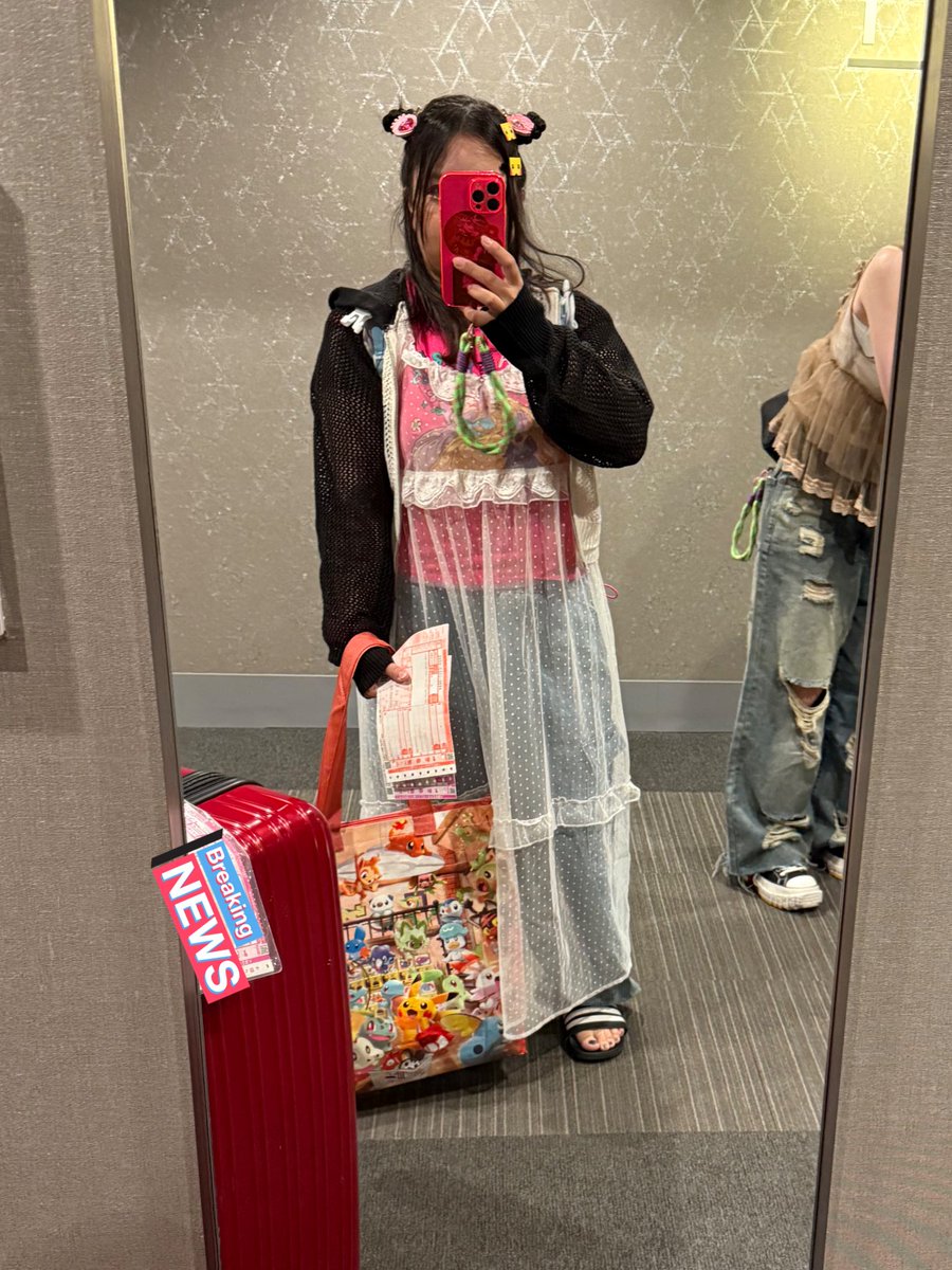 _owos_'s tweet photo. アラサーの服装云々のツイート見る度に、
アラフォーでこれやから大丈夫だよ‼️
と思うわたしが久しぶりに通ります⊂( ᴖ ̫ᴖ)⊃

似合ってたら好きなもの来ていいんじゃない⁉️テンションあげてこ‼️‼️‼️ https://t.co/X5XDc9AiiM