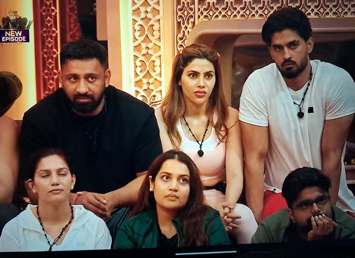 THE GOSSIP QUEEN👸 tweet media